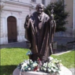 Sv. Ján Pavol II. – socha z Trnavy